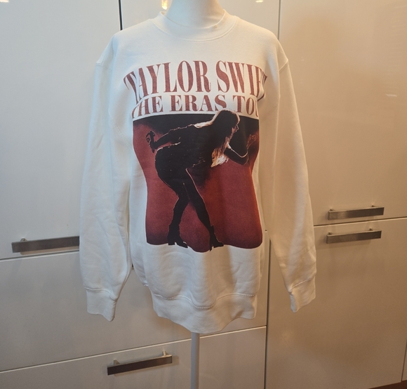 Official Taylor Swift The Eras Tour Merchandise Crewneck Sweatshirt Size Small - Picture 1 of 7